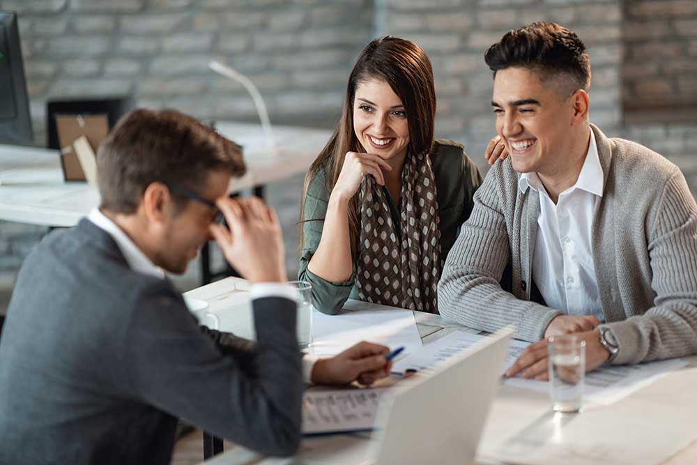Business owners discussing working capital